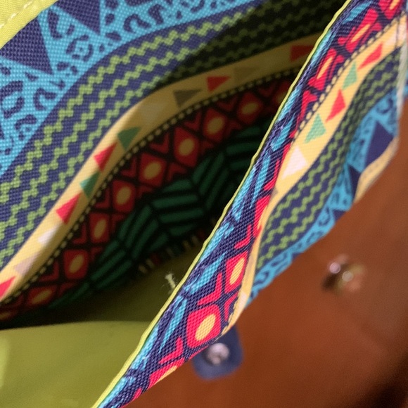 LILY BLOOM - In love with bright colors and patterns? This is for you… - Picture 8 of 10